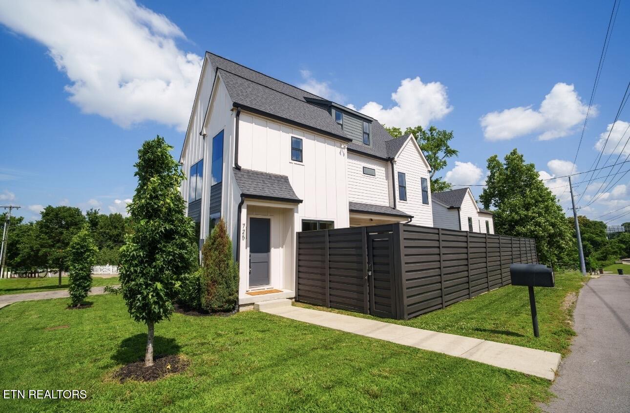 725 Park Circle Nashville TN 37205