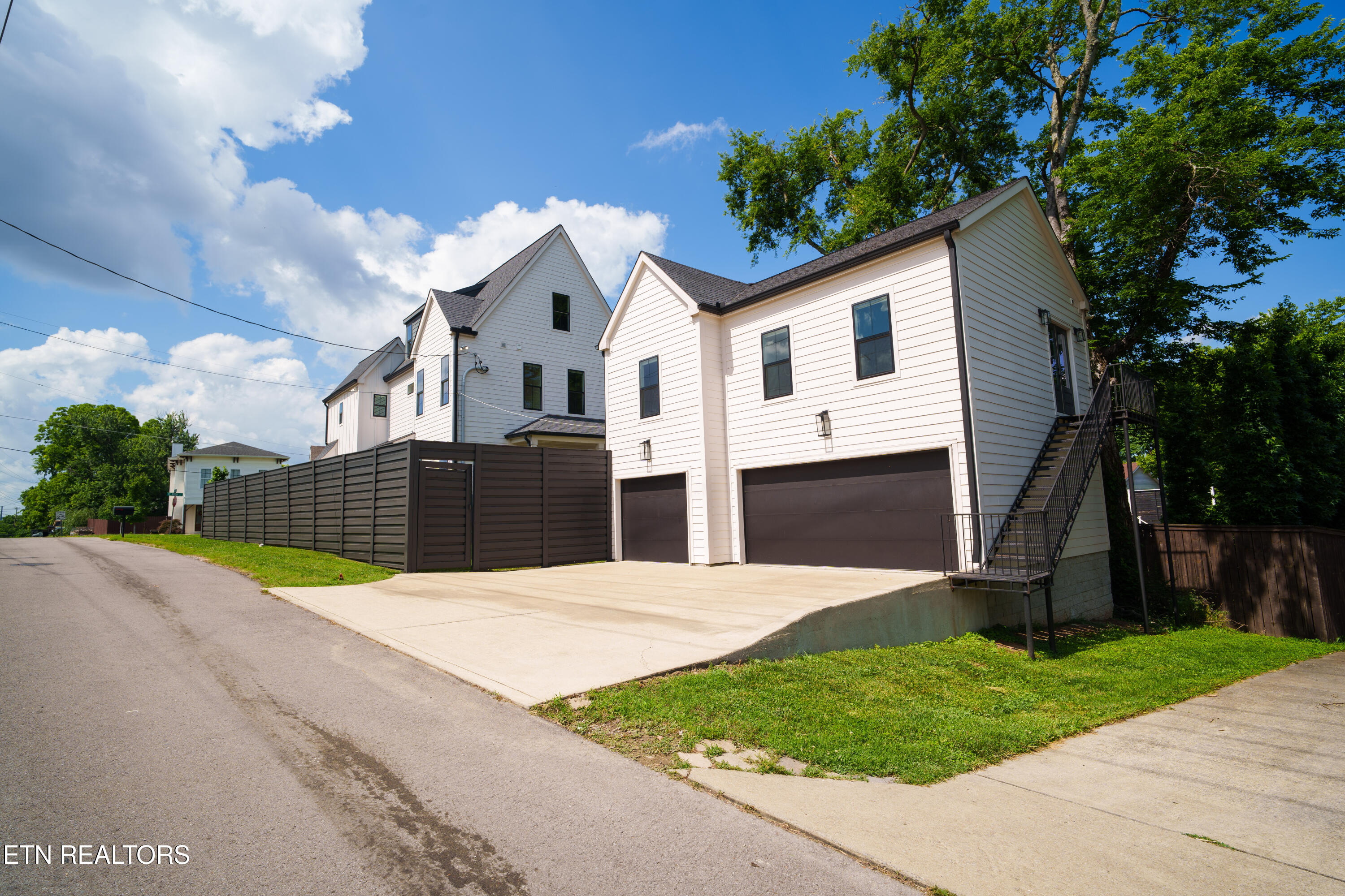 725 Park Circle Nashville TN 37205