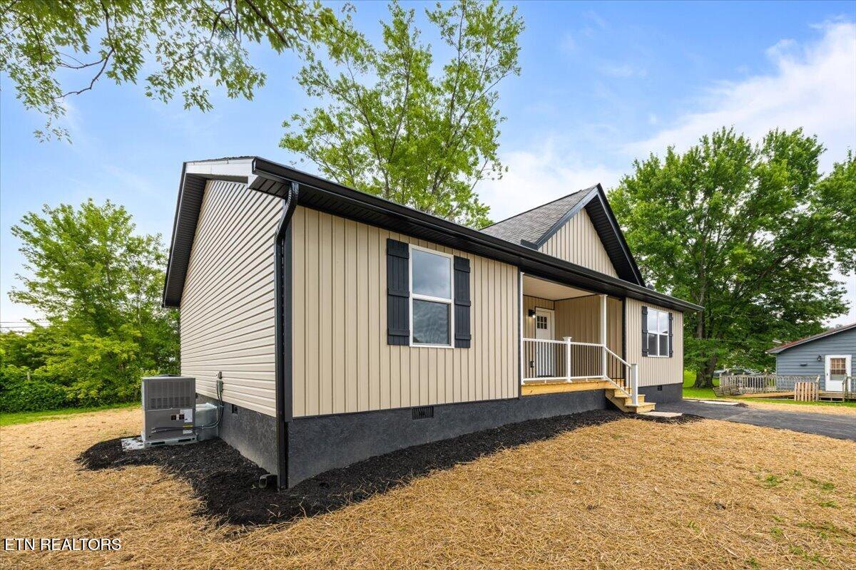 309 Valley View Road Lafollette TN 37766