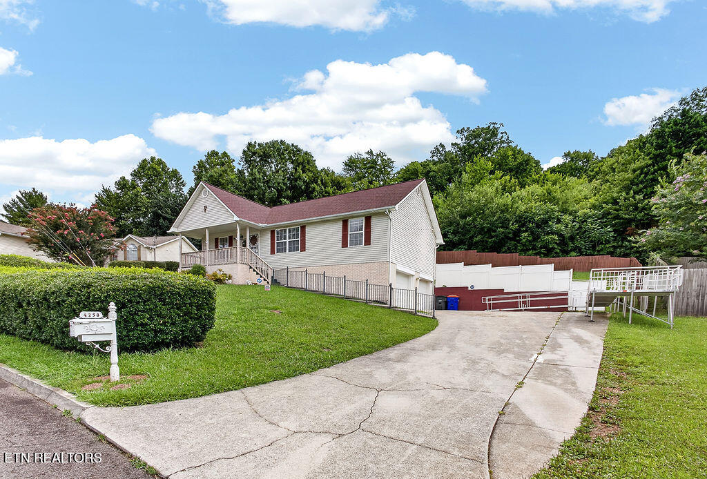 4258 Saint Lucia Lane Knoxville TN 37921