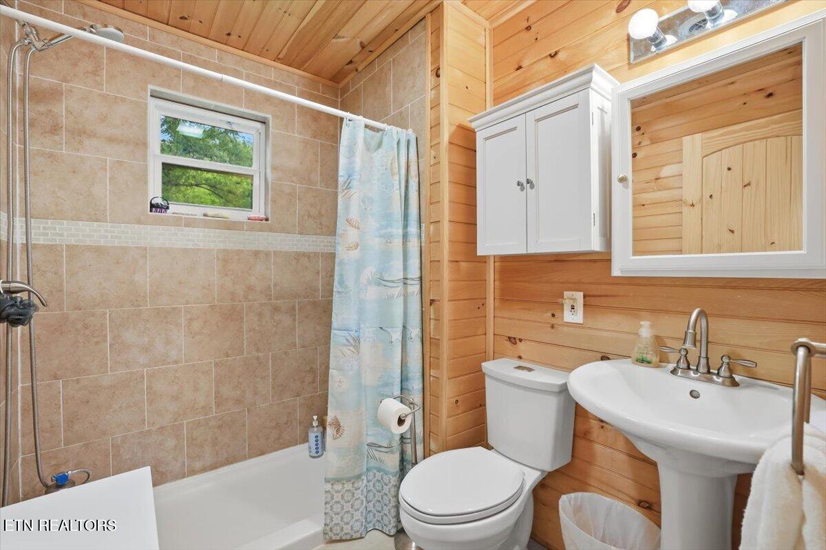 1670 Slover Springs Road Dandridge TN 37725