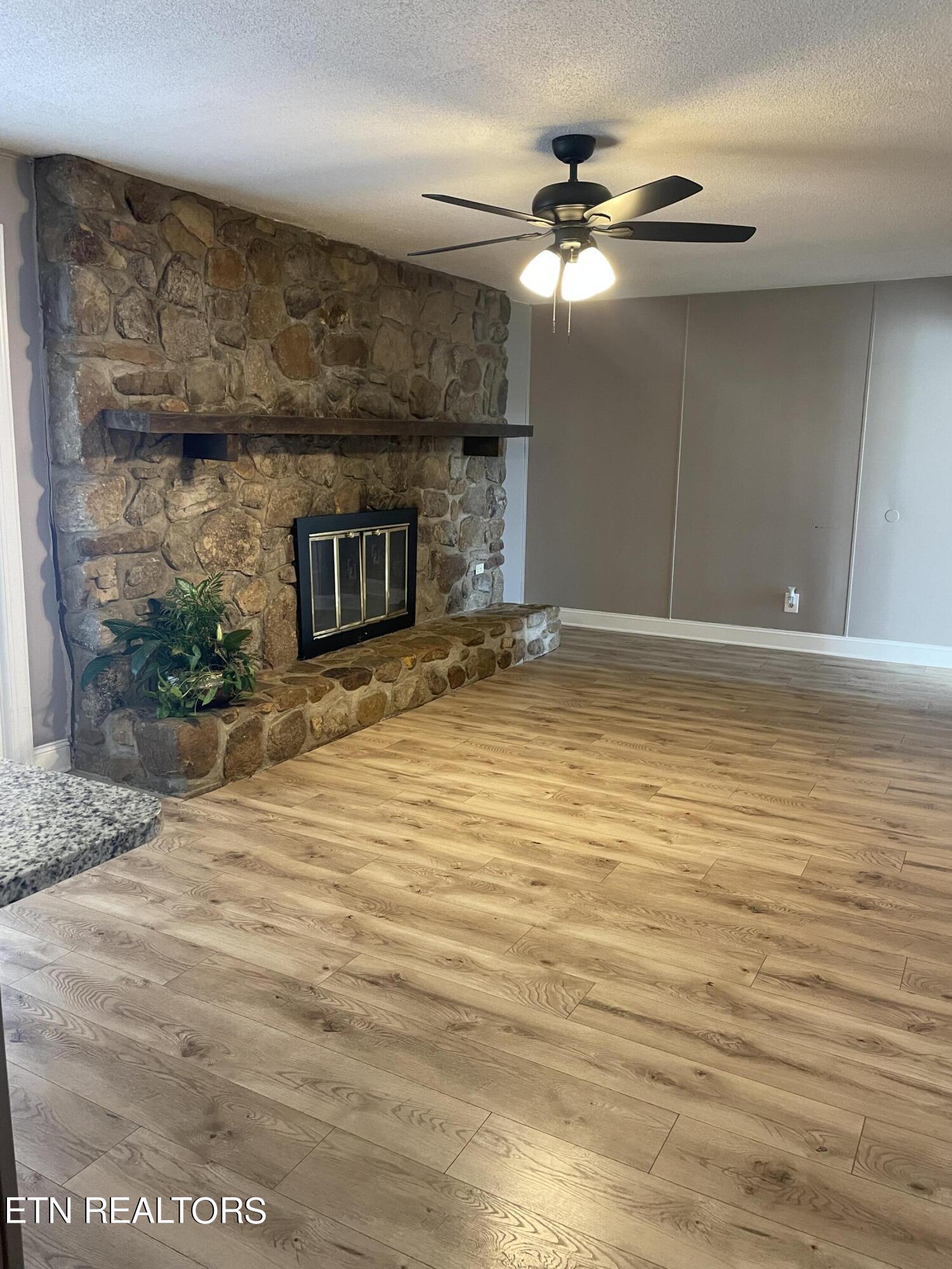 2918 W Woodbine Drive Maryville TN 37803