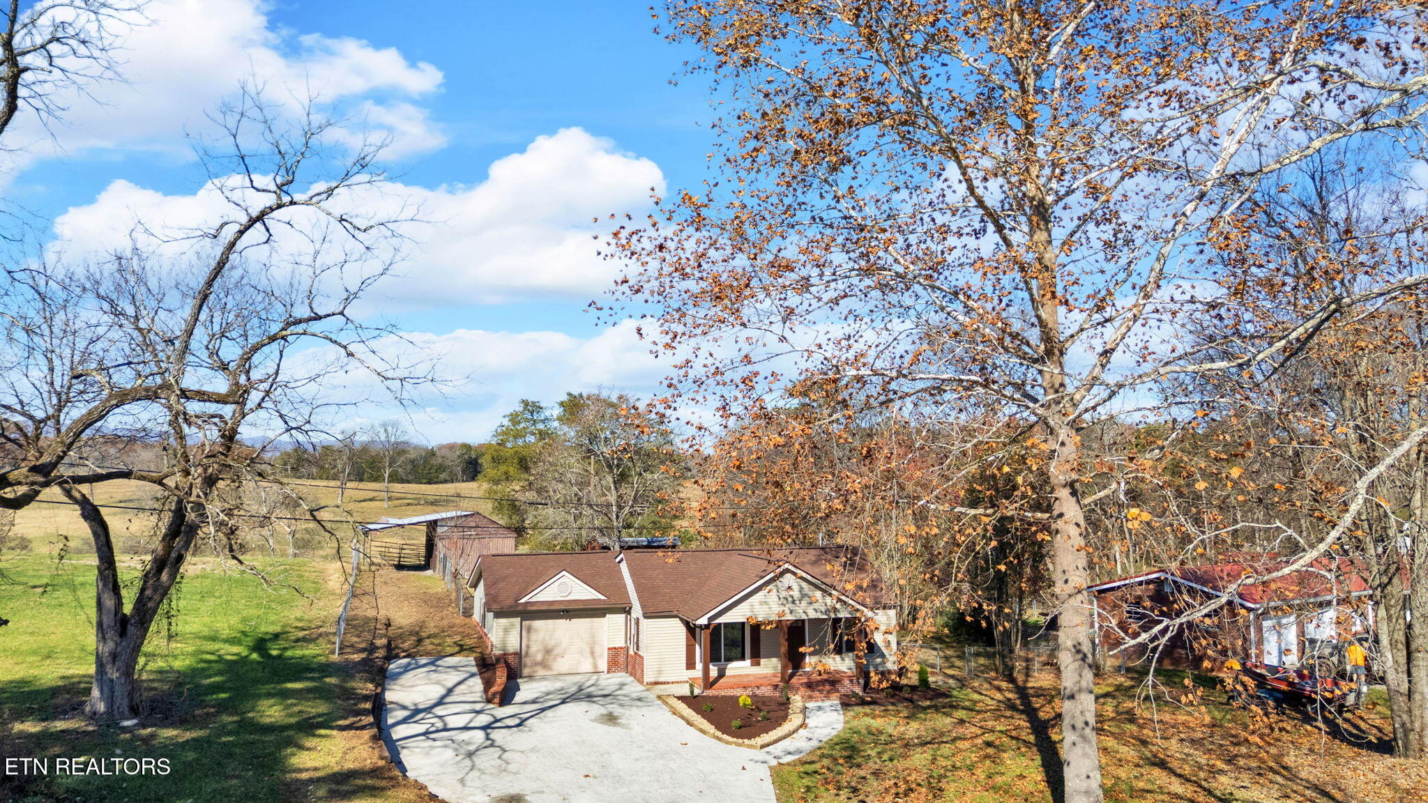 213 Mountain Road Clinton TN 37716