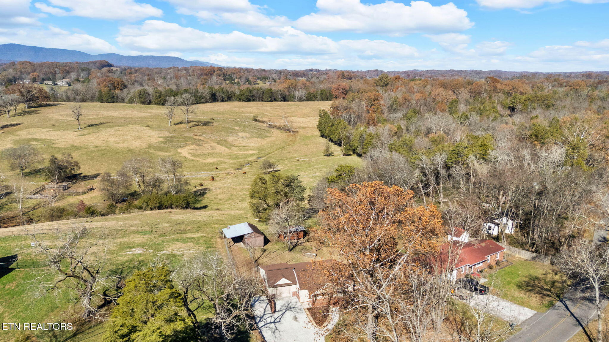 213 Mountain Road Clinton TN 37716