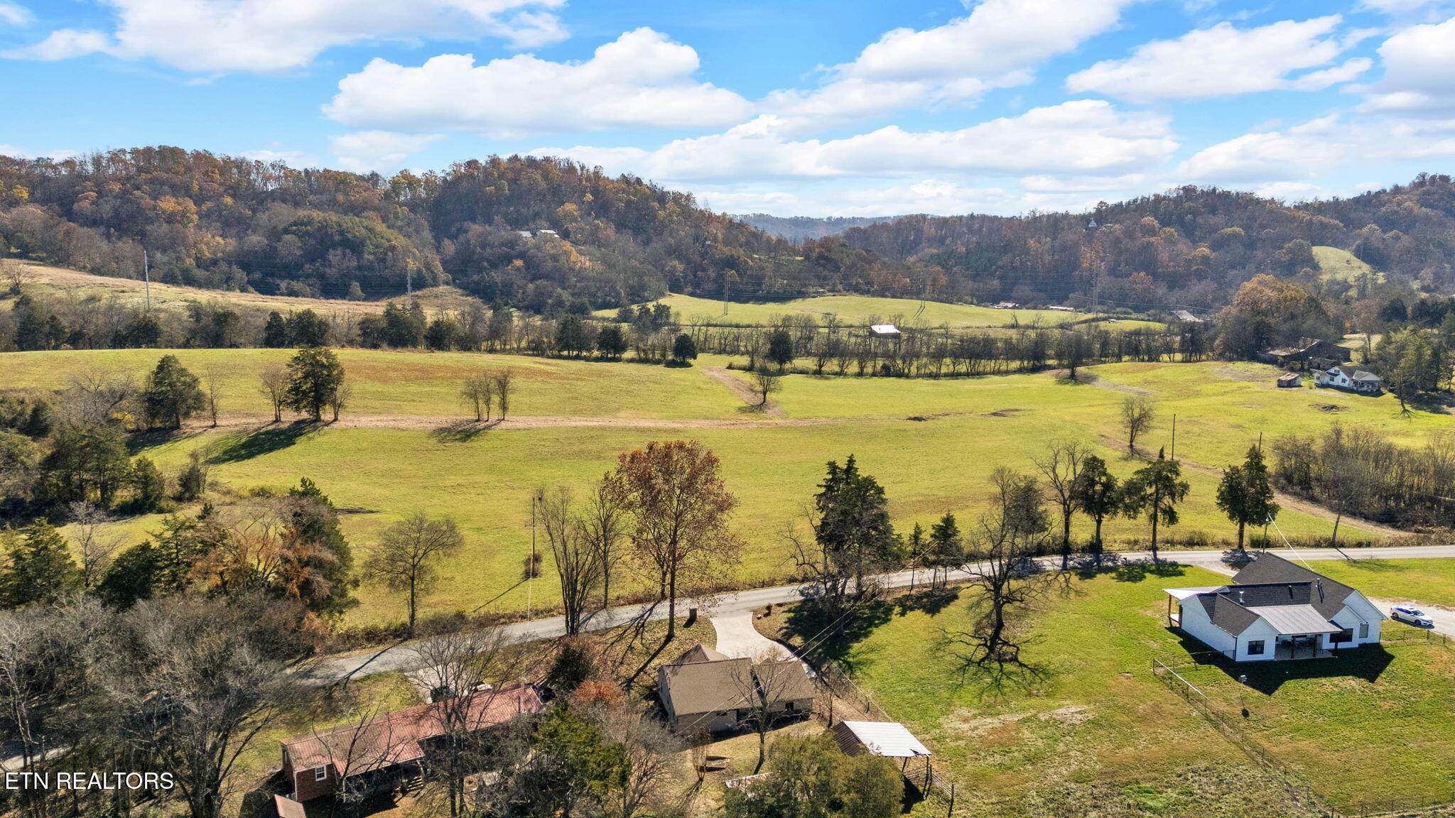 213 Mountain Road Clinton TN 37716