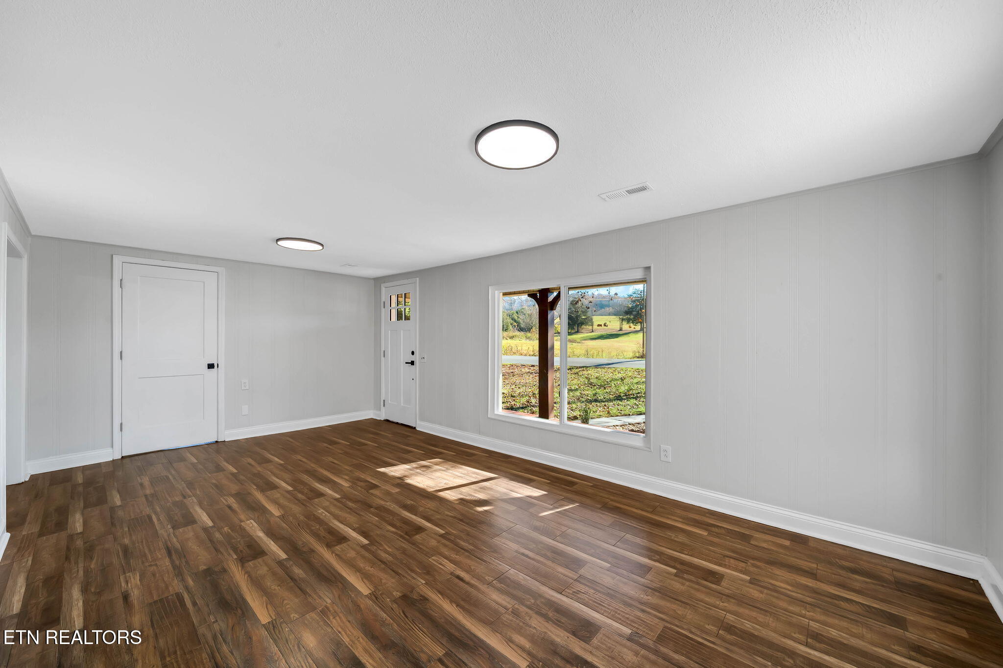 213 Mountain Road Clinton TN 37716