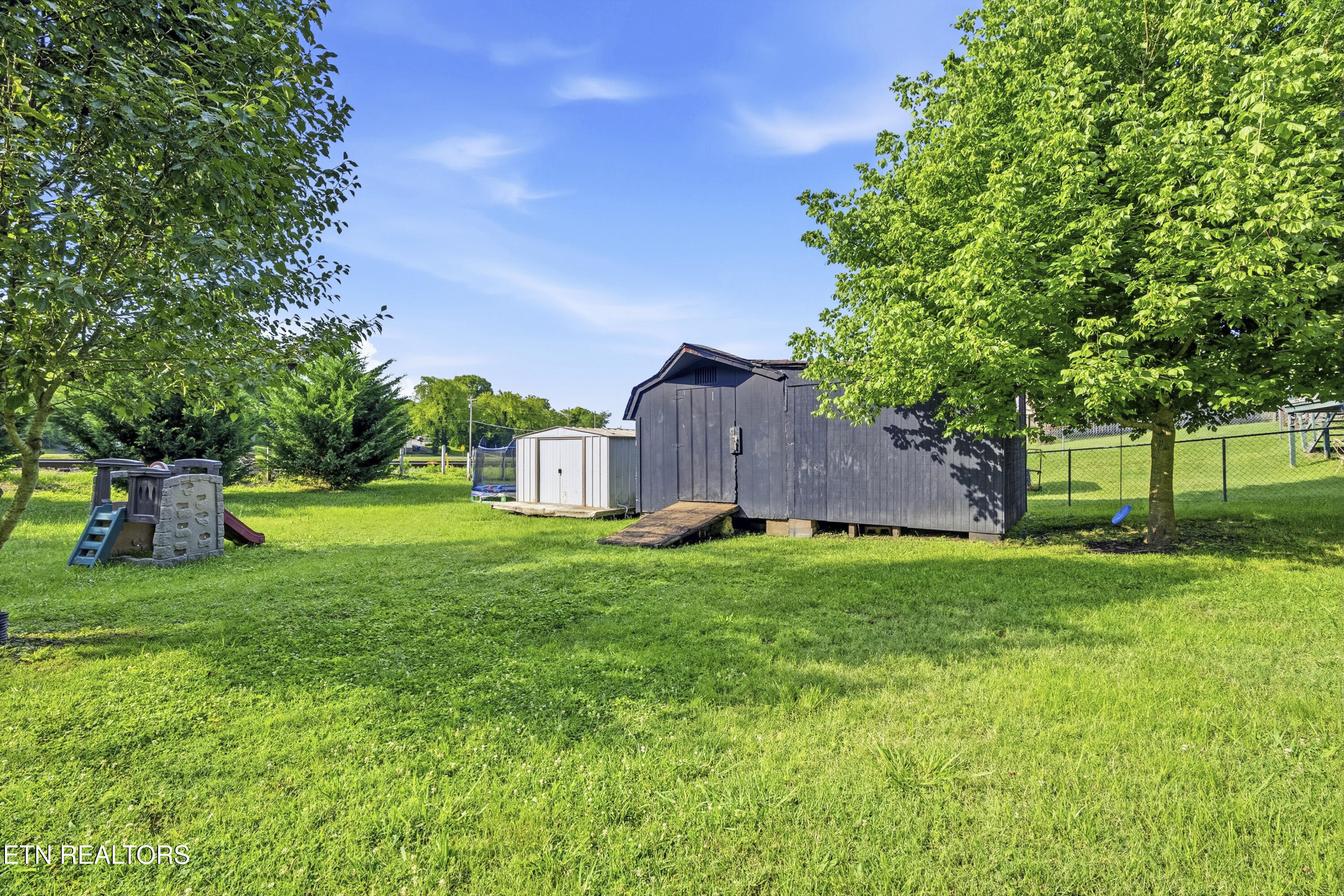 613 Fowler Street Clinton TN 37716