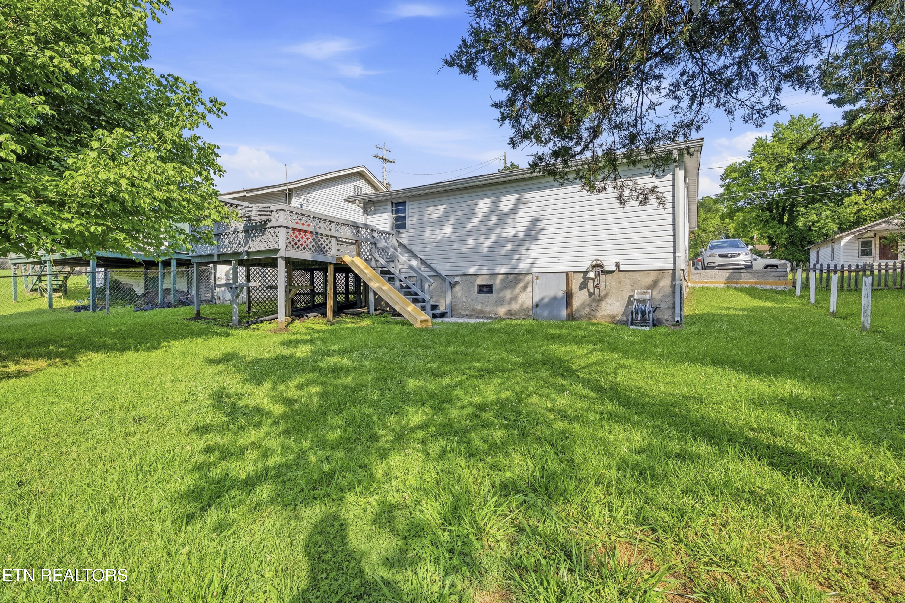 613 Fowler Street Clinton TN 37716