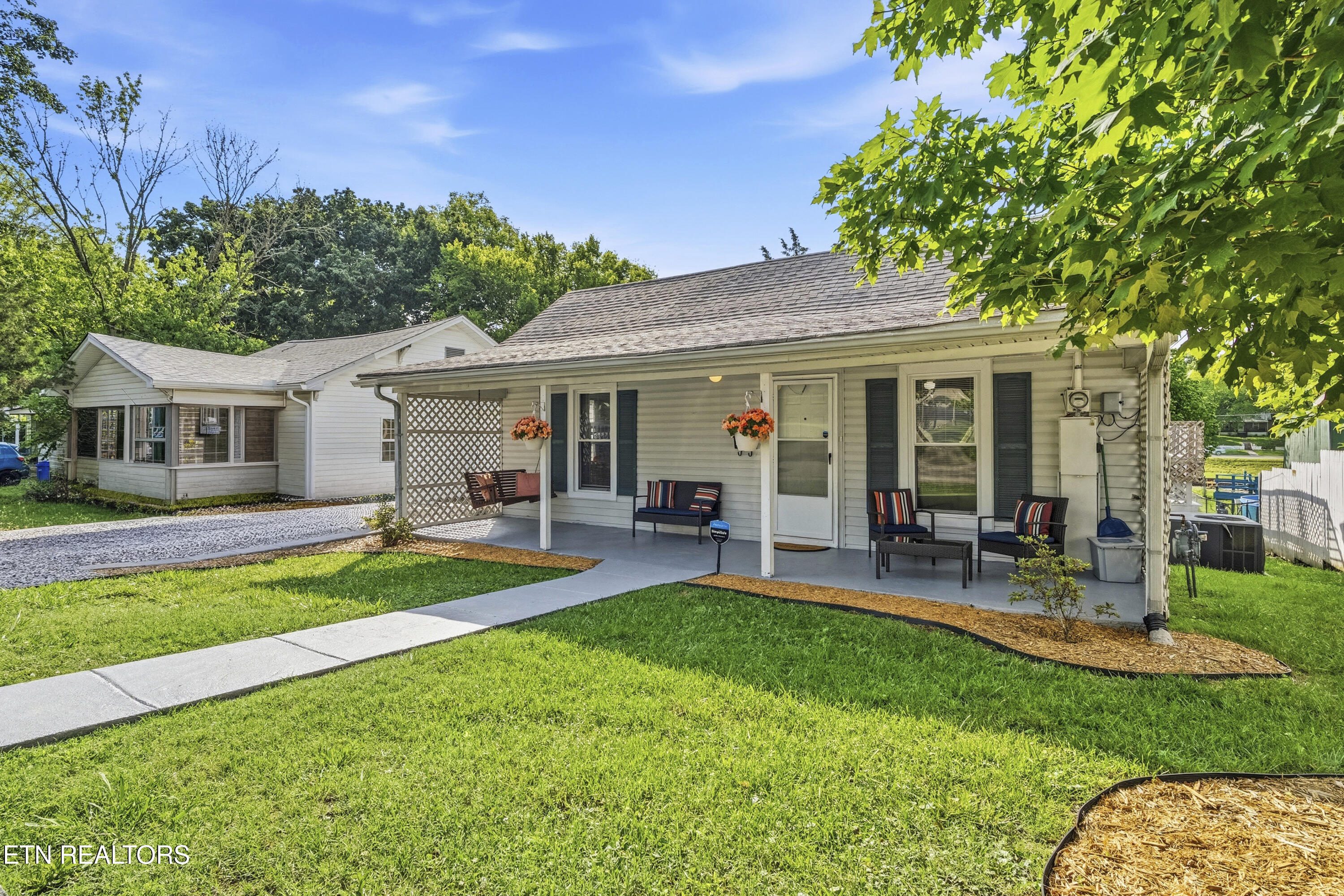 613 Fowler Street Clinton TN 37716