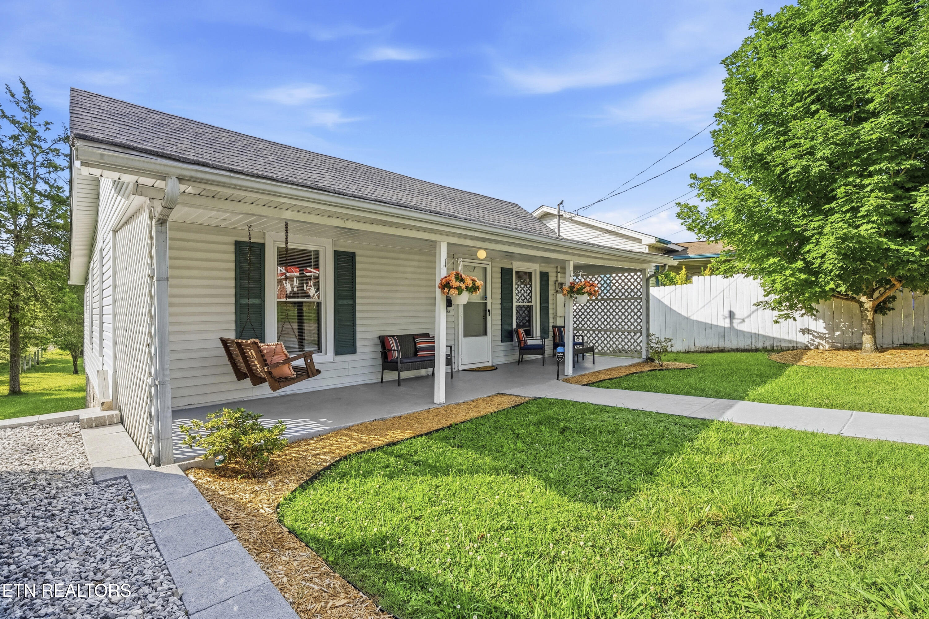 613 Fowler Street Clinton TN 37716