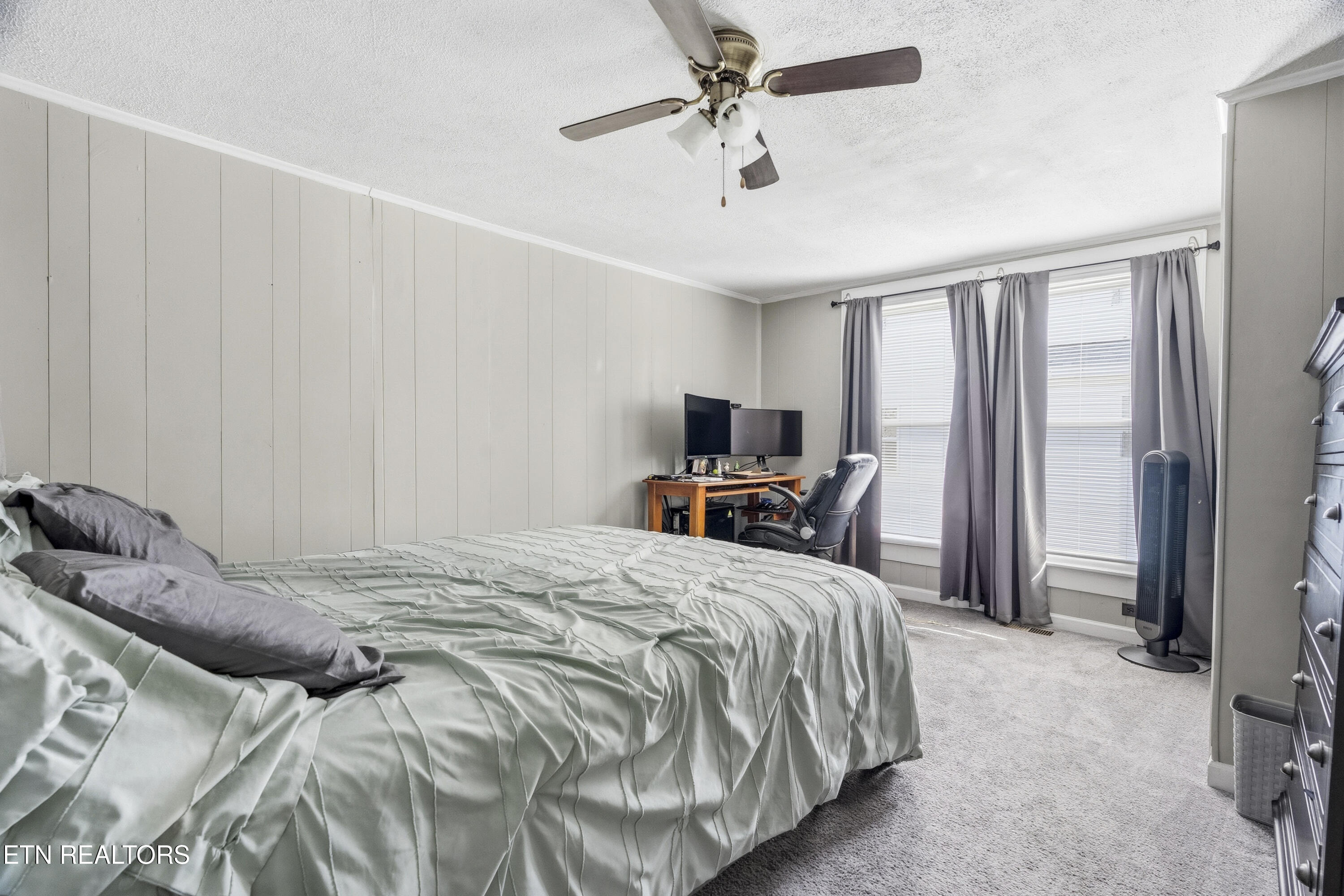 613 Fowler Street Clinton TN 37716