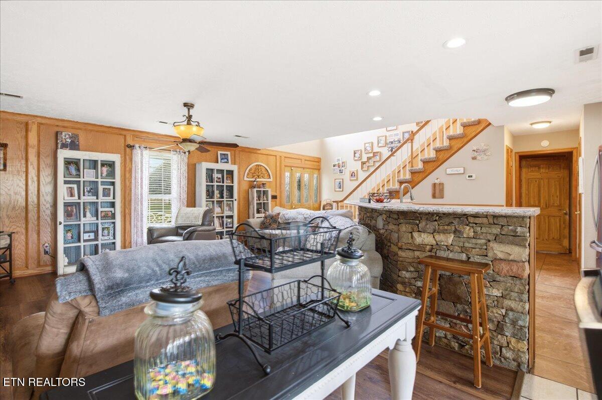 146 Crescent Lane Jacksboro TN 37757