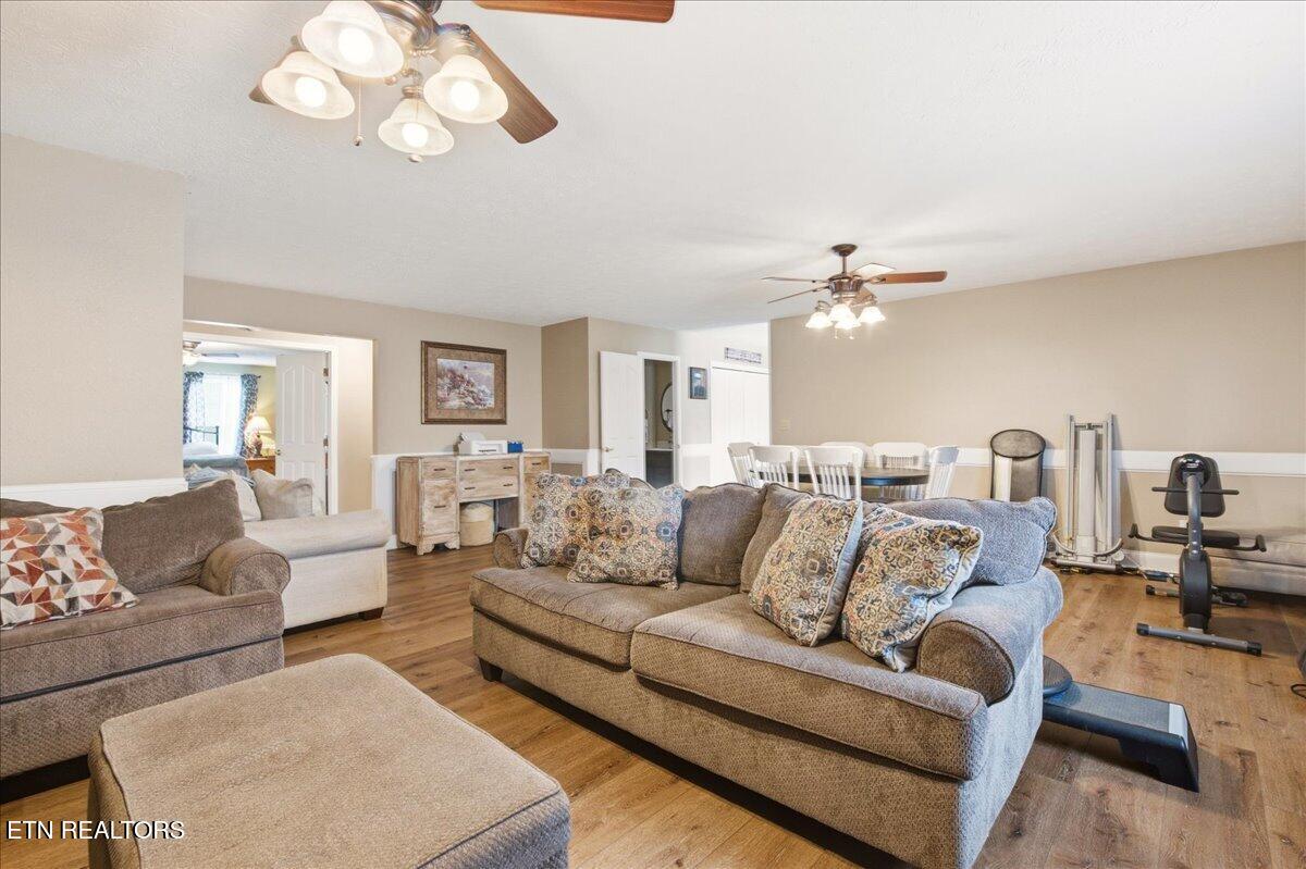 146 Crescent Lane Jacksboro TN 37757