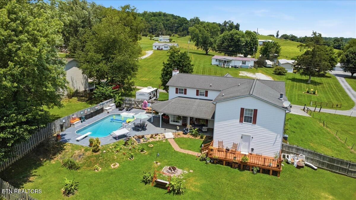 146 Crescent Lane Jacksboro TN 37757