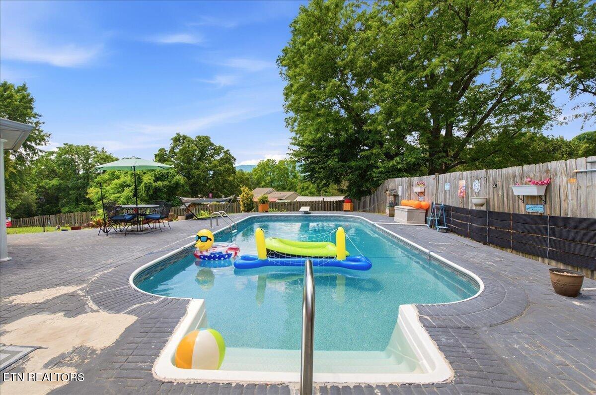 146 Crescent Lane Jacksboro TN 37757