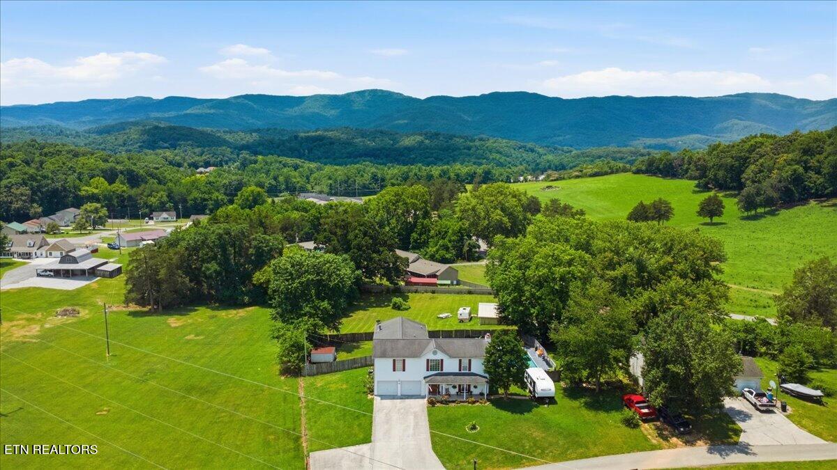 146 Crescent Lane Jacksboro TN 37757