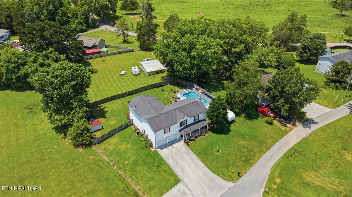146 Crescent Lane Jacksboro TN 37757