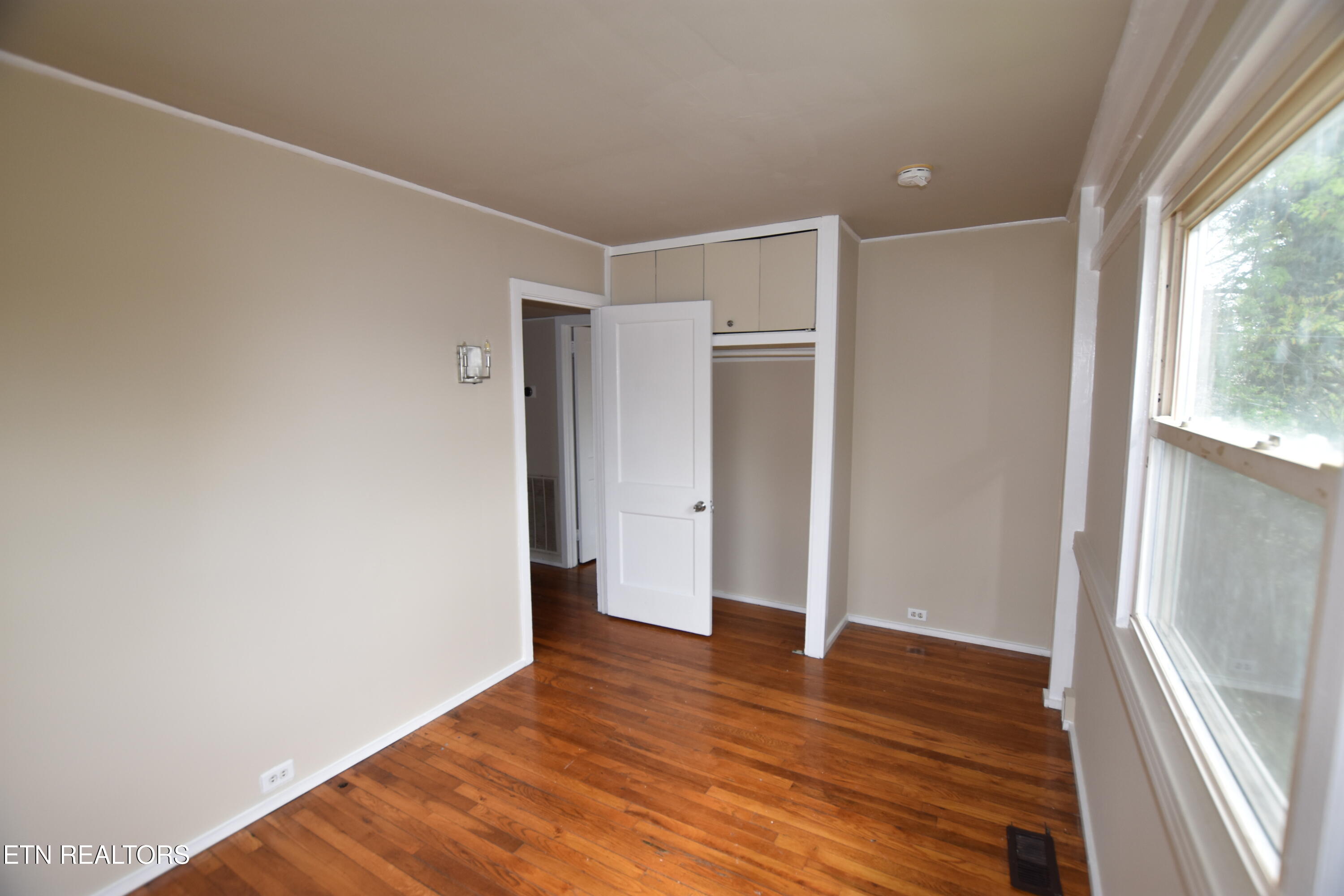 100 W Geneva Lane Oak Ridge TN 37830