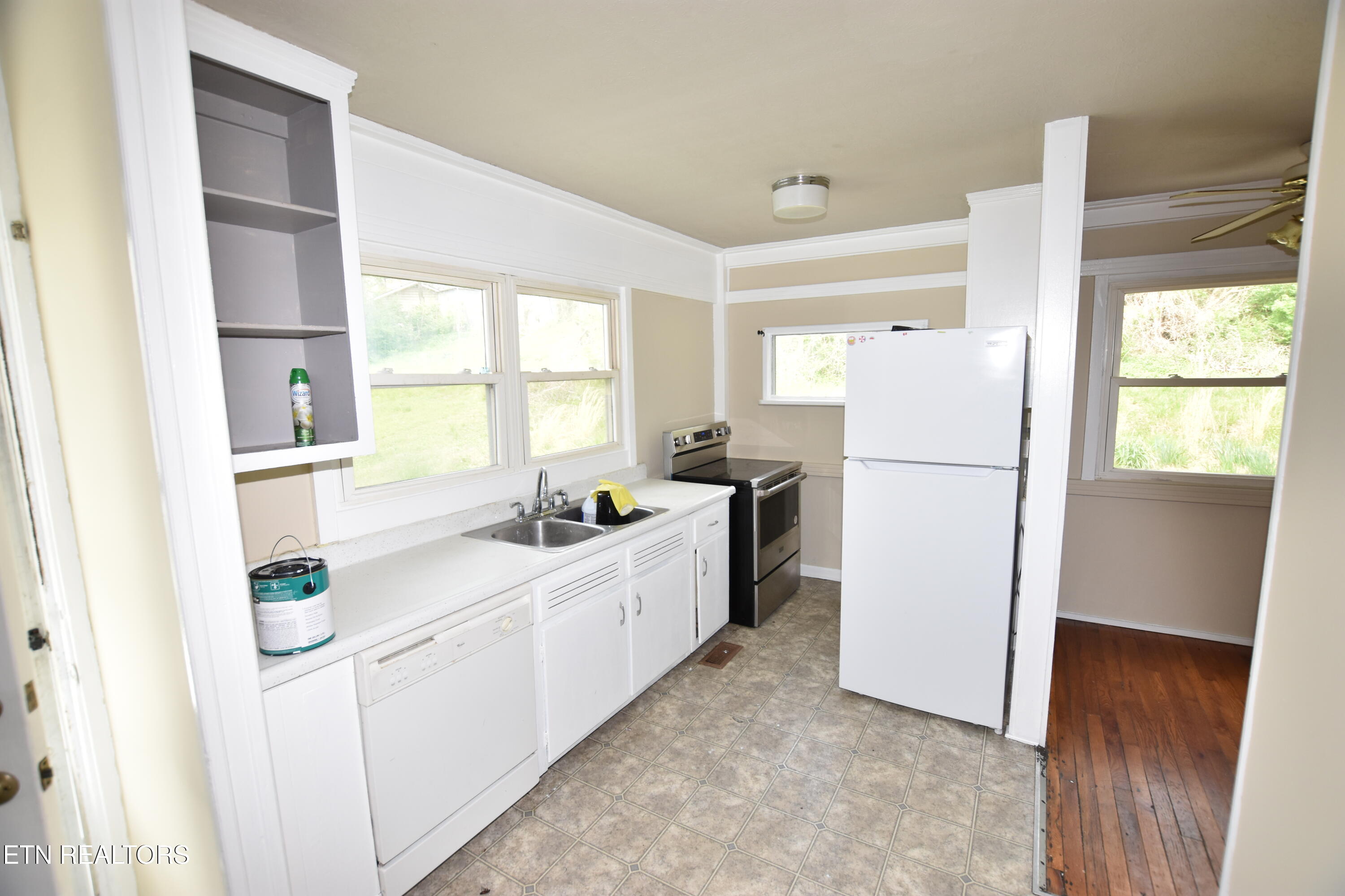 100 W Geneva Lane Oak Ridge TN 37830