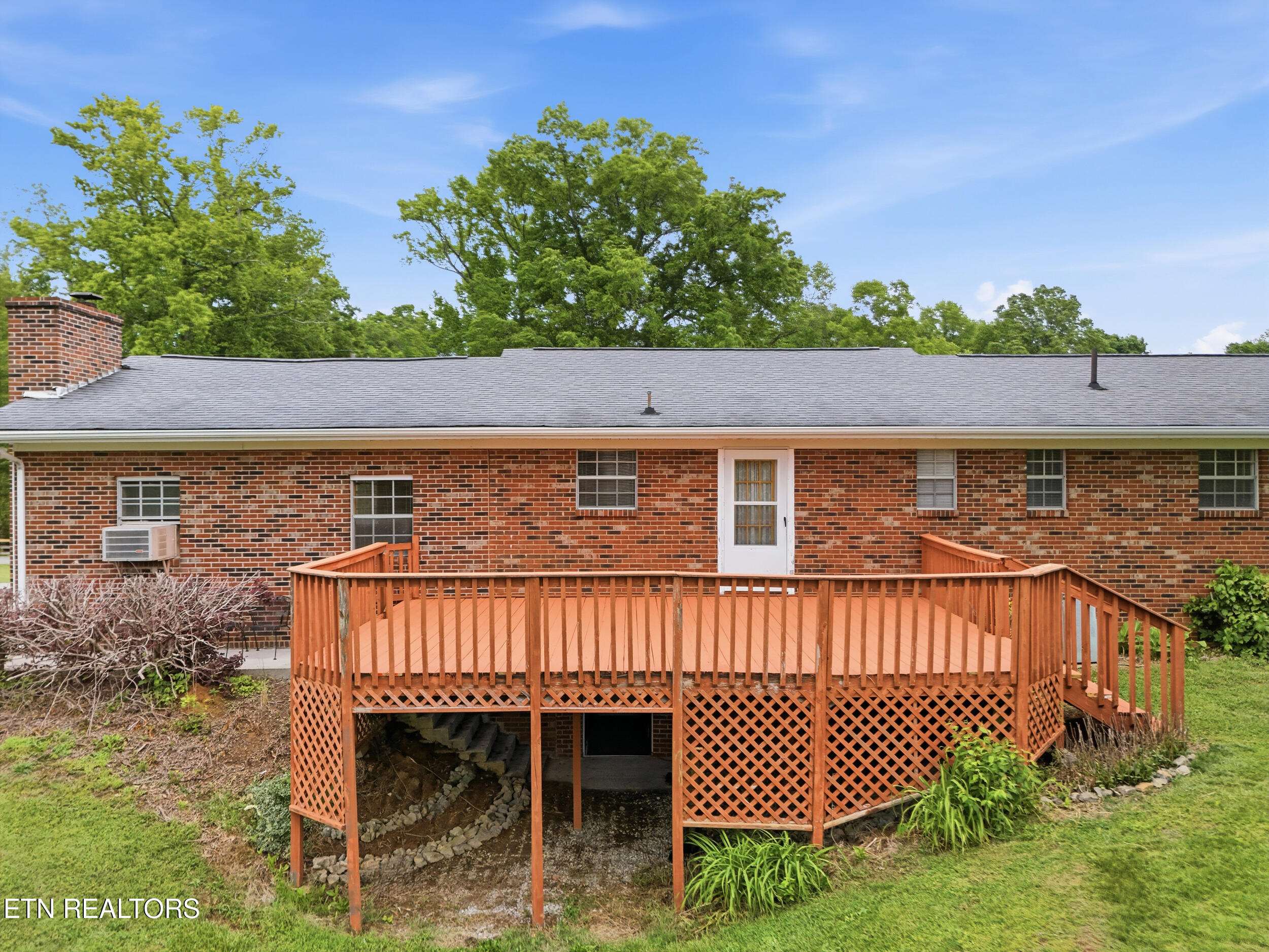 355 Crock Road Loudon TN 37774