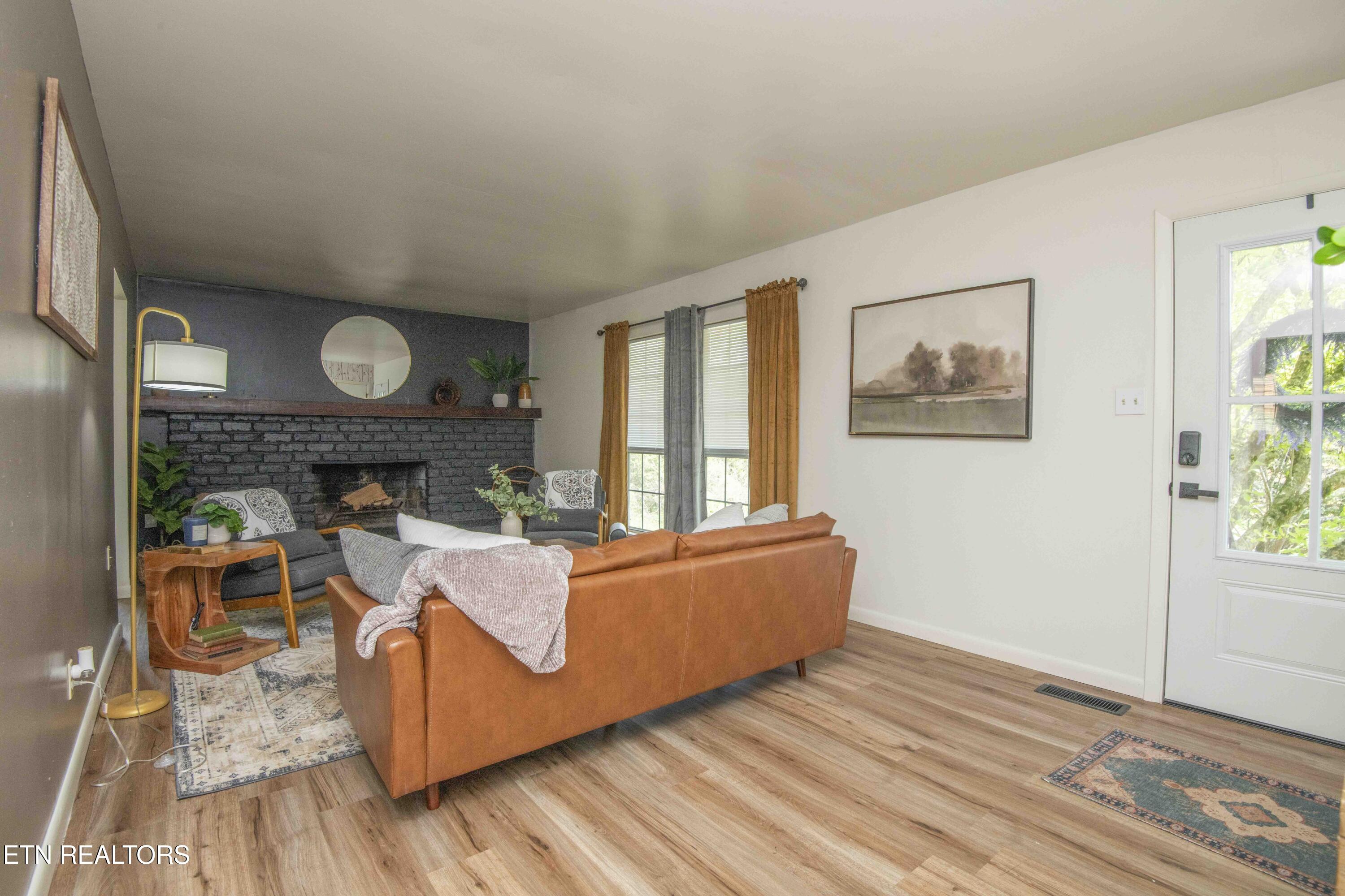1305 Holmouth Lane Knoxville TN 37914