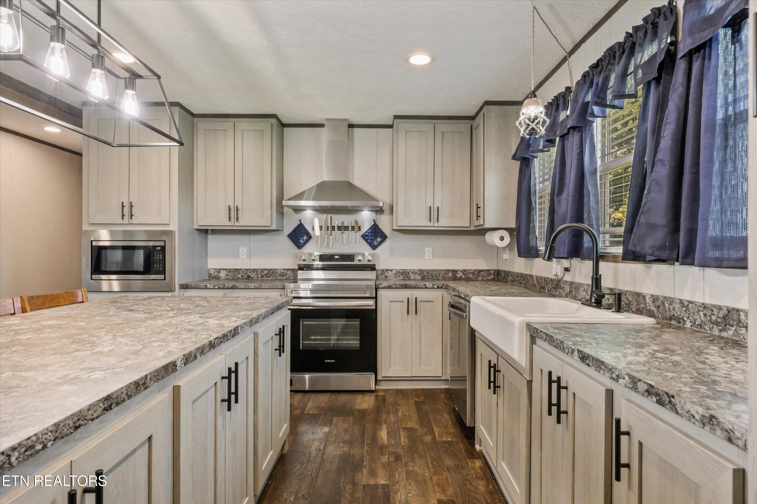 158 Frankfort Road Lancing TN 37770