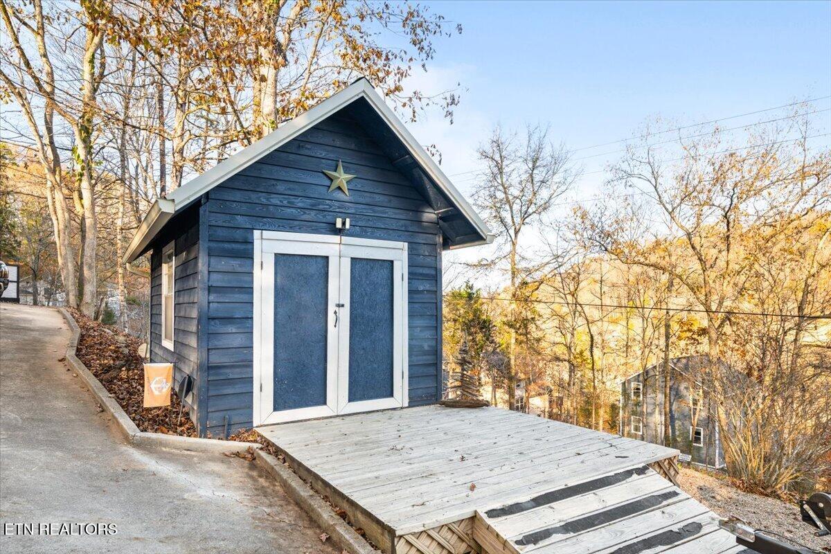 131 Phoenix Lane Speedwell TN 37870