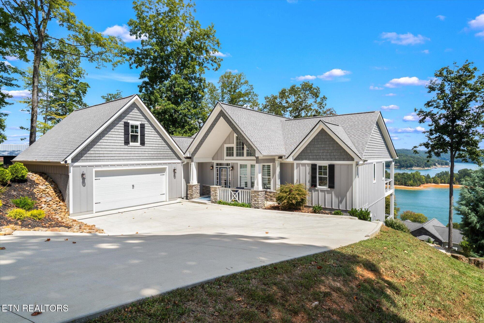 156 Smokeys Point Lafollette TN 37766