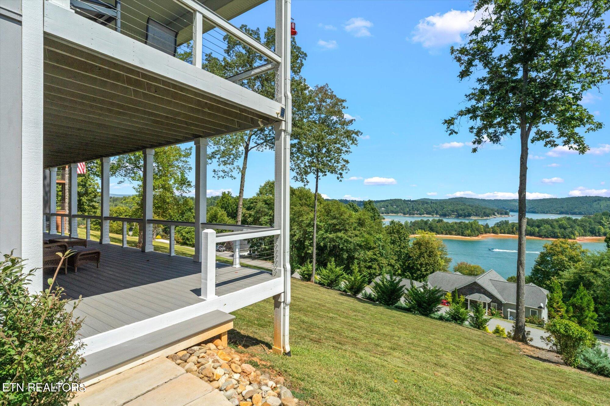 156 Smokeys Point Lafollette TN 37766