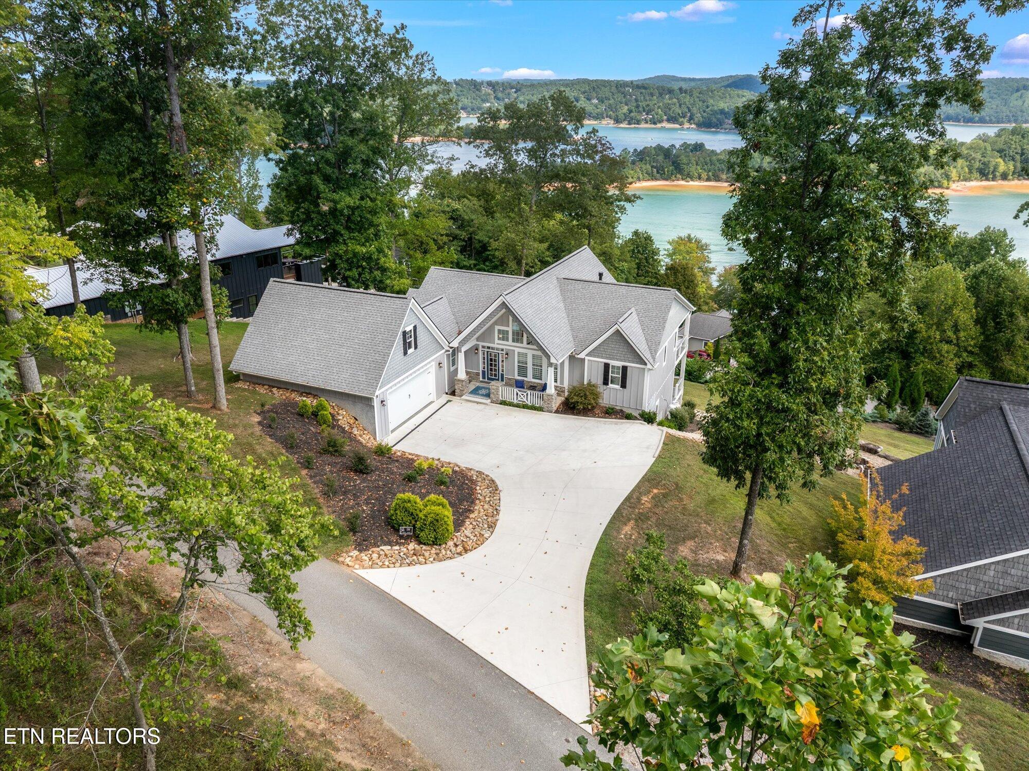 156 Smokeys Point Lafollette TN 37766