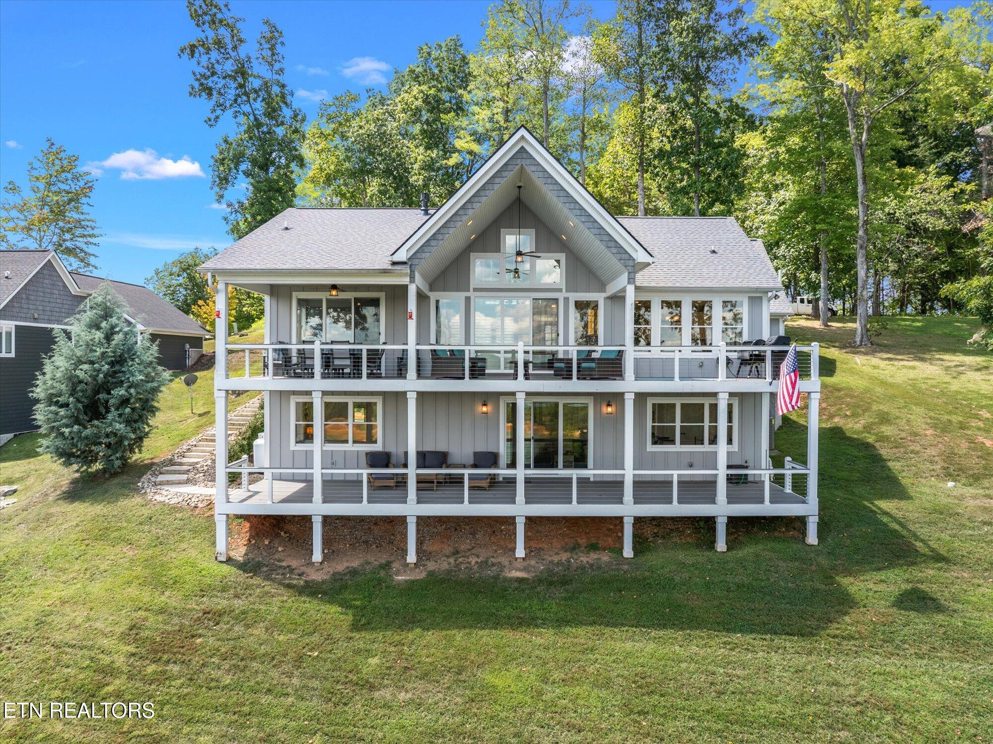 156 Smokeys Point Lafollette TN 37766