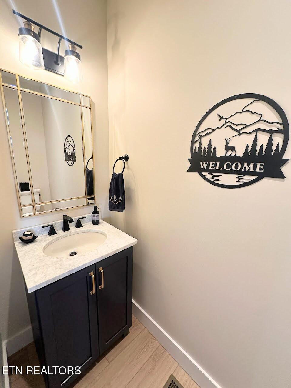 156 Smokeys Point Lafollette TN 37766