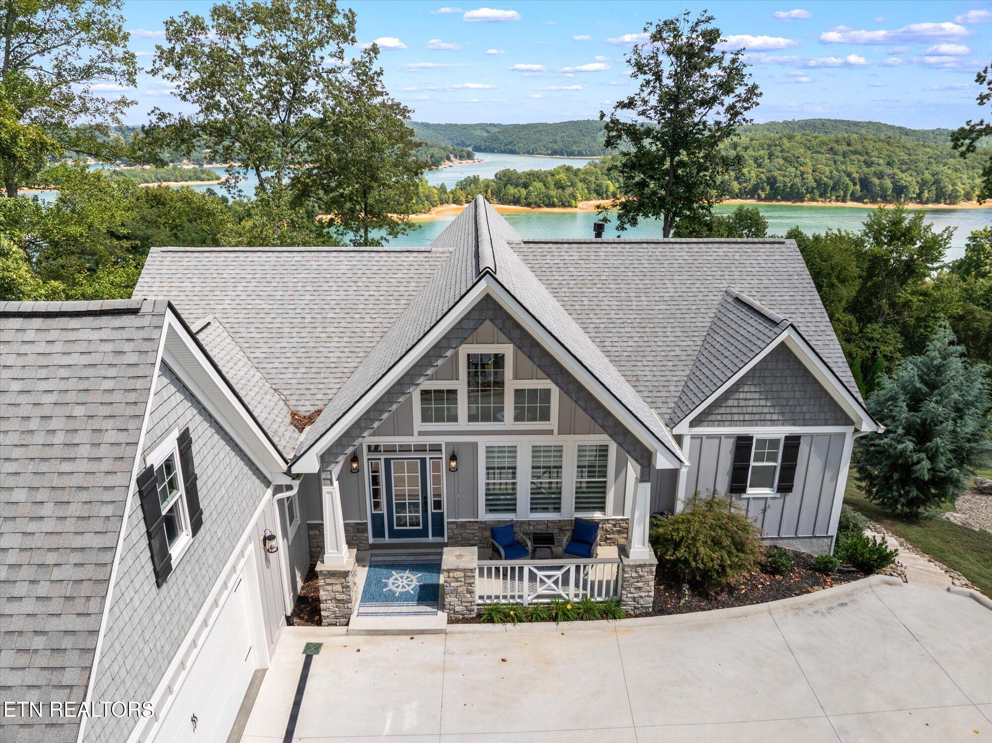 156 Smokeys Point Lafollette TN 37766