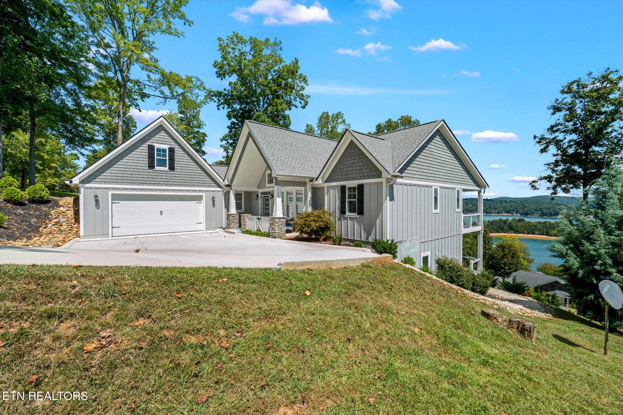 156 Smokeys Point Lafollette TN 37766
