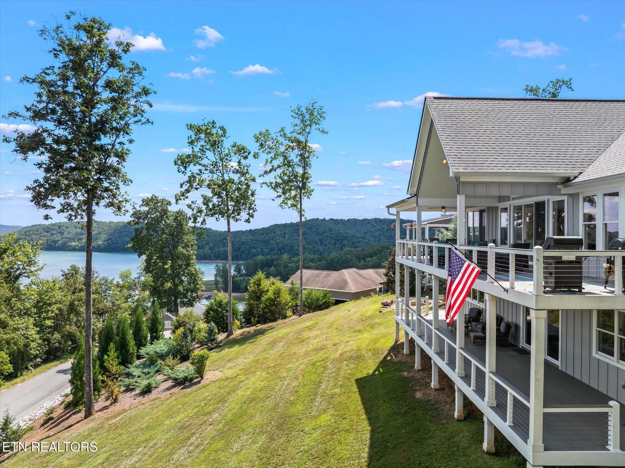 156 Smokeys Point Lafollette TN 37766