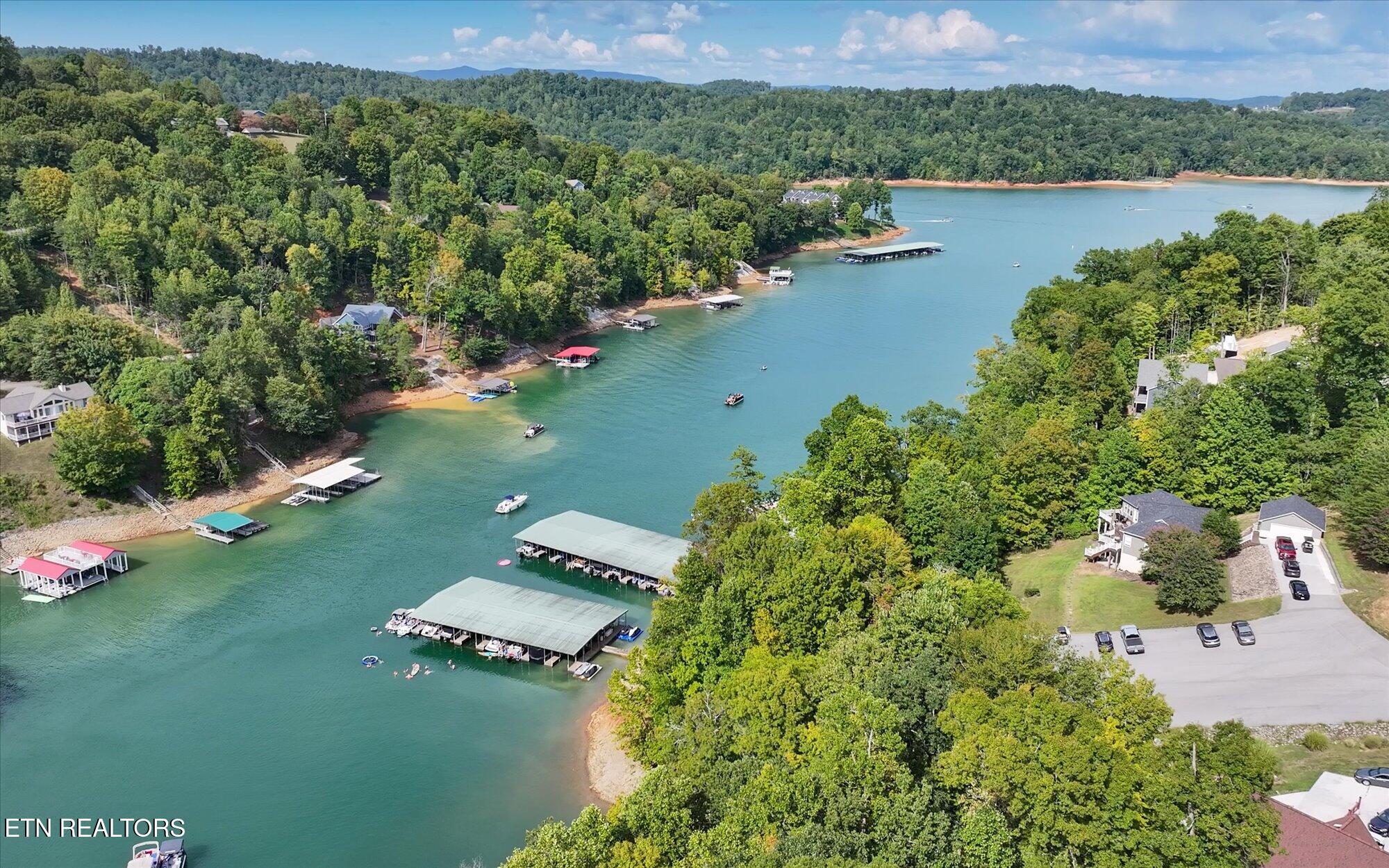 156 Smokeys Point Lafollette TN 37766