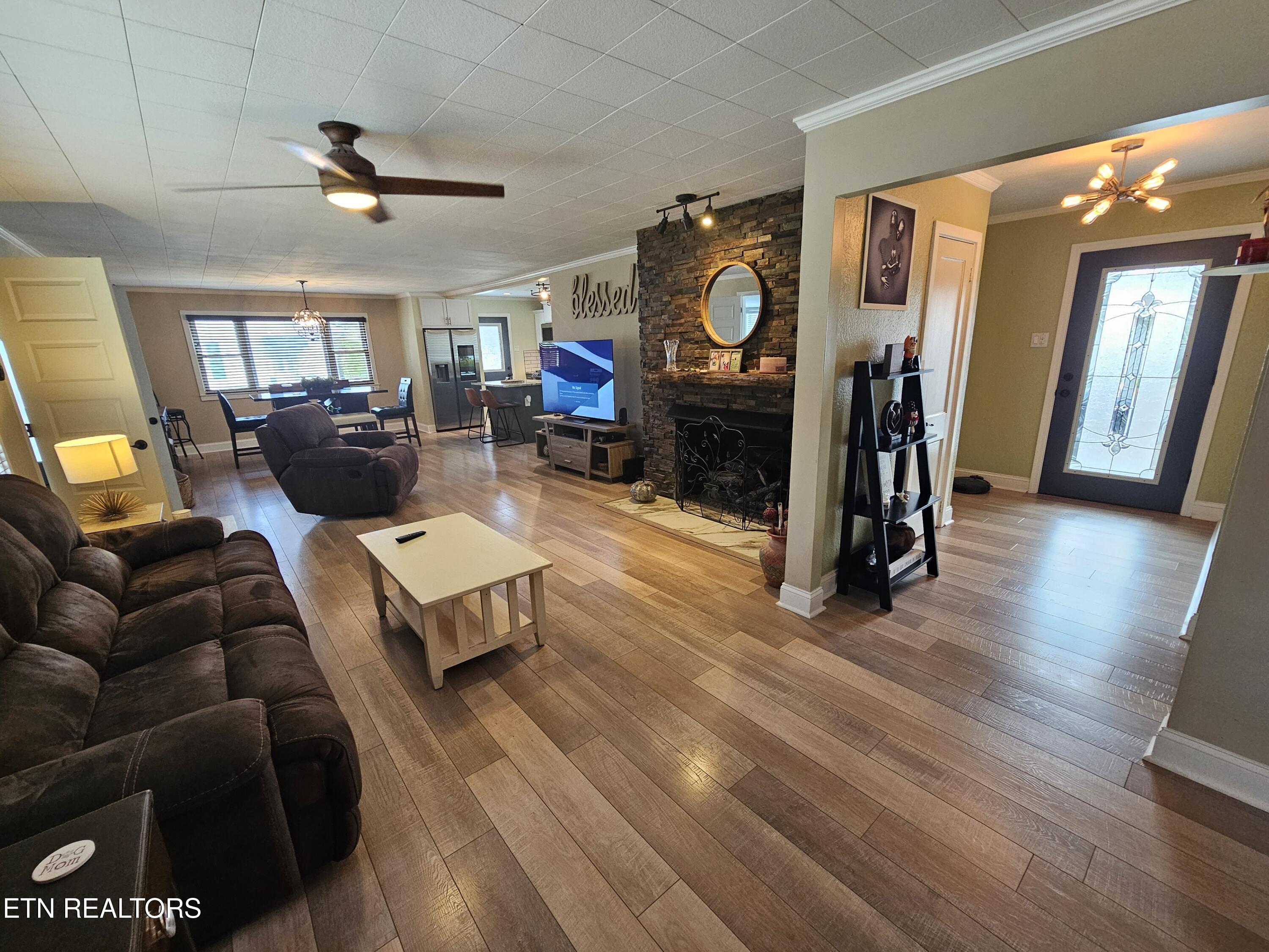 104 Thayer Lane Oak Ridge TN 37830