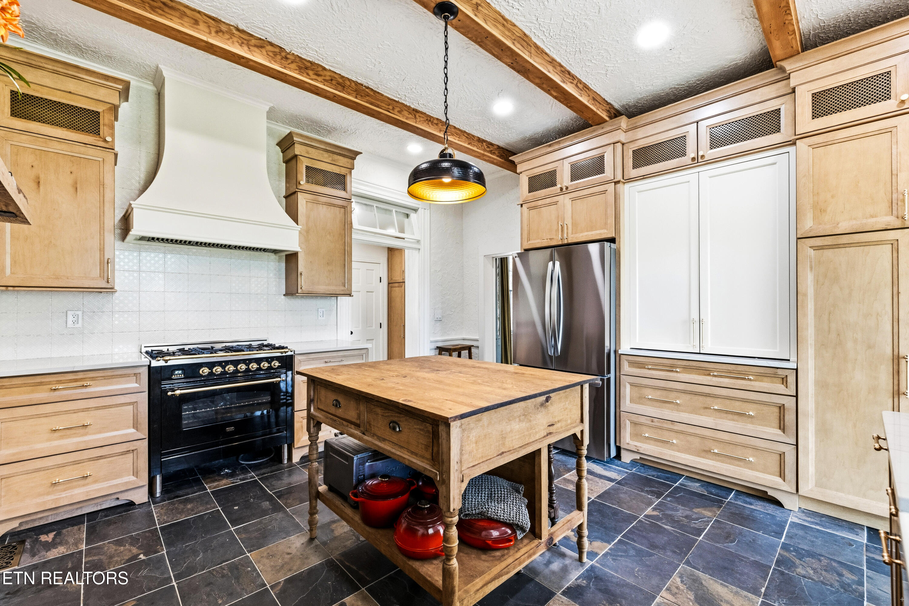 6101 Sunnyside Road Philadelphia TN 37846
