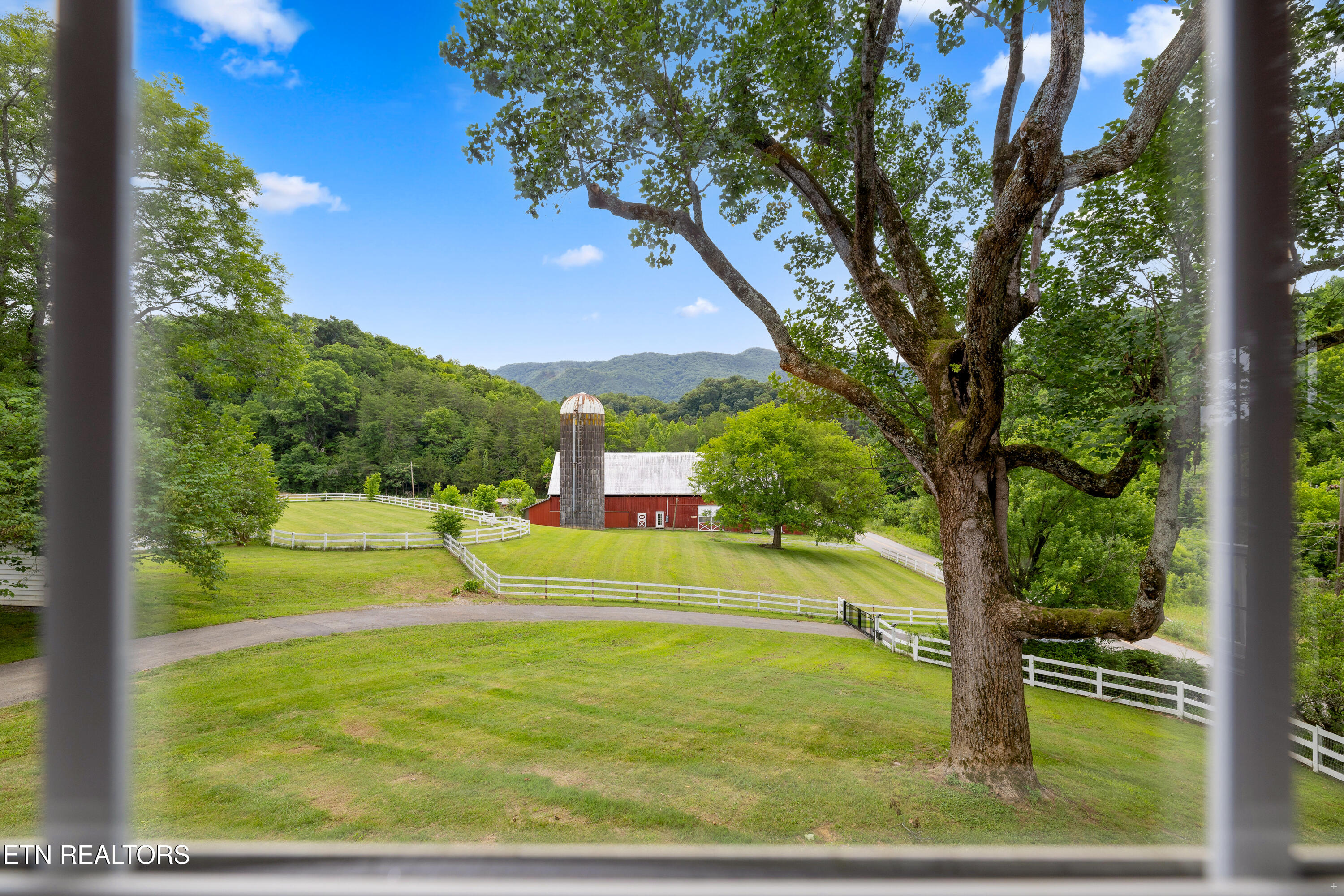 1640 Munsey Hatcher Road Seymour TN 37865