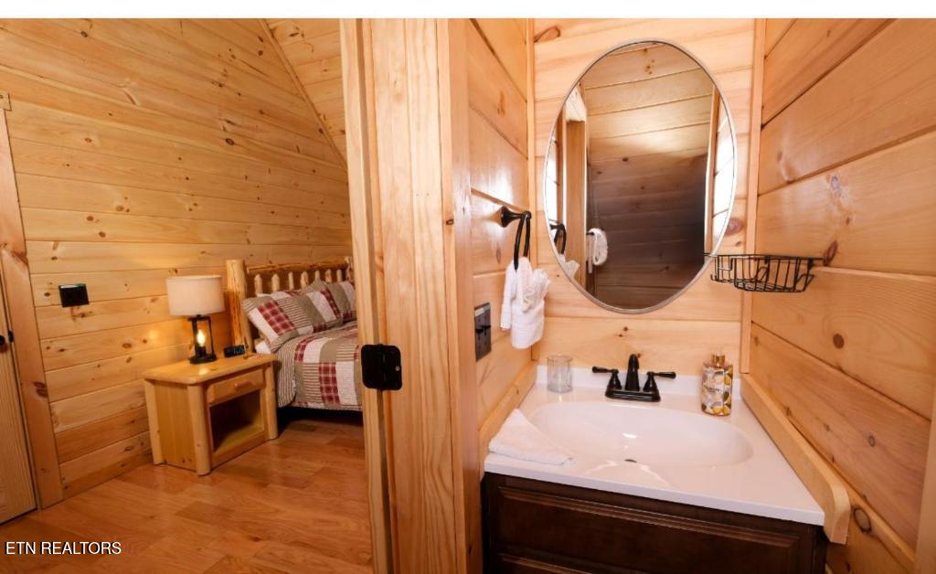 124 White Oak Resort Way Gatlinburg TN 37738