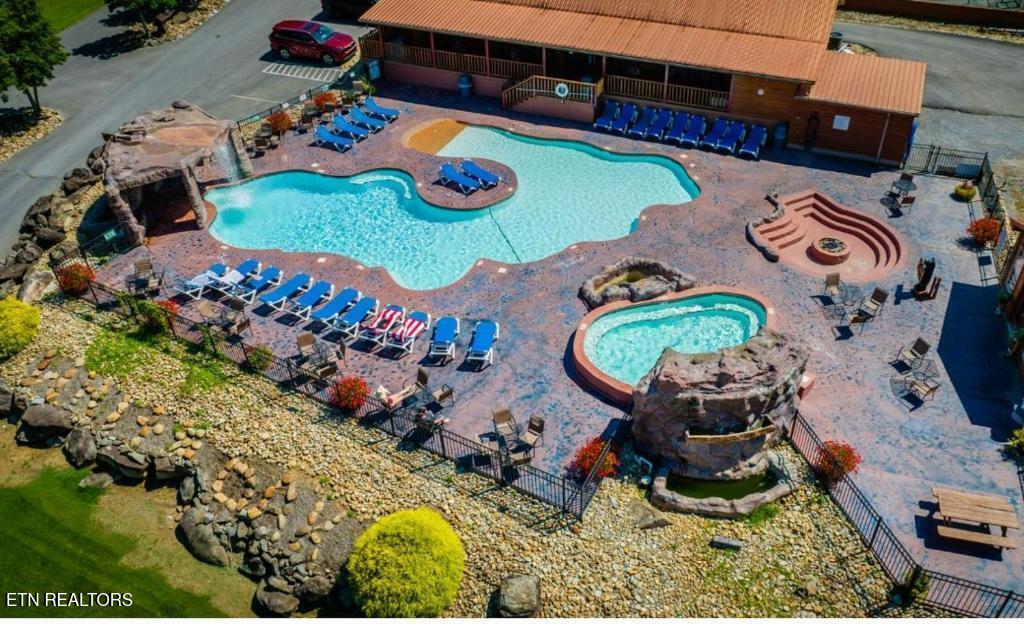 124 White Oak Resort Way Gatlinburg TN 37738