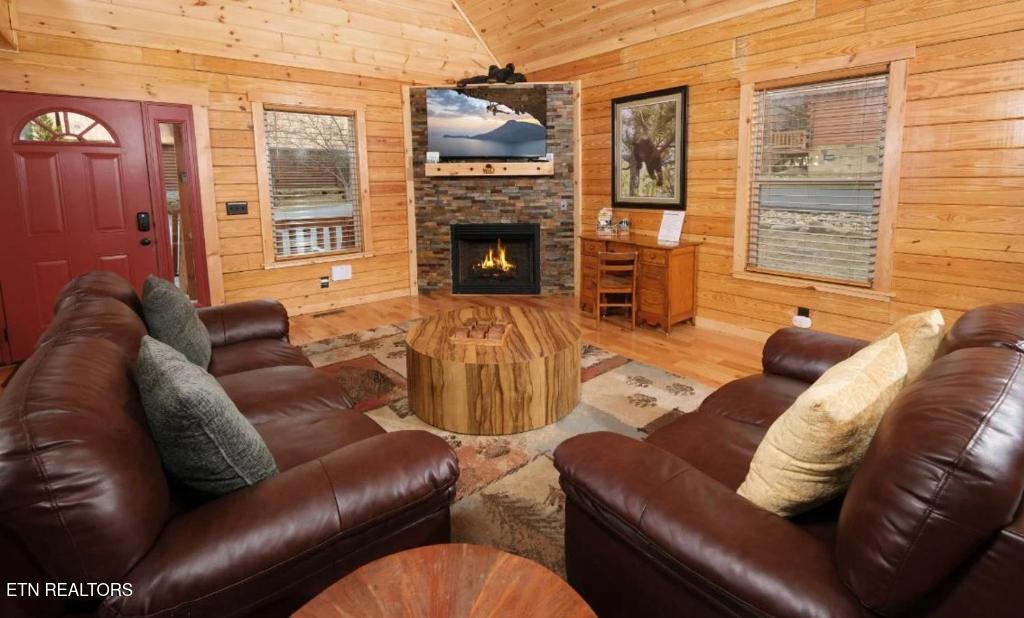 124 White Oak Resort Way Gatlinburg TN 37738