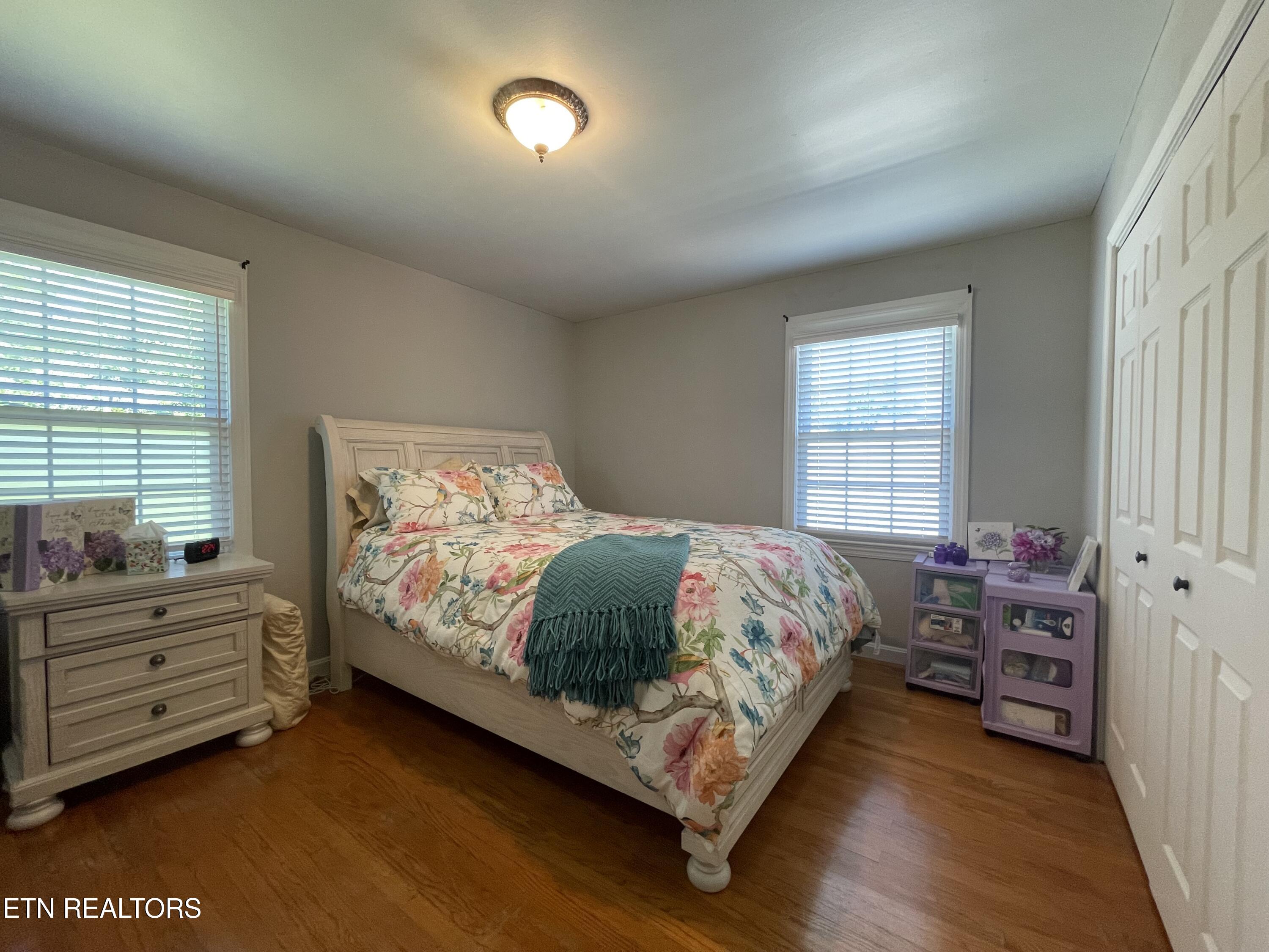 217 W Hicks Street Clinton TN 37716