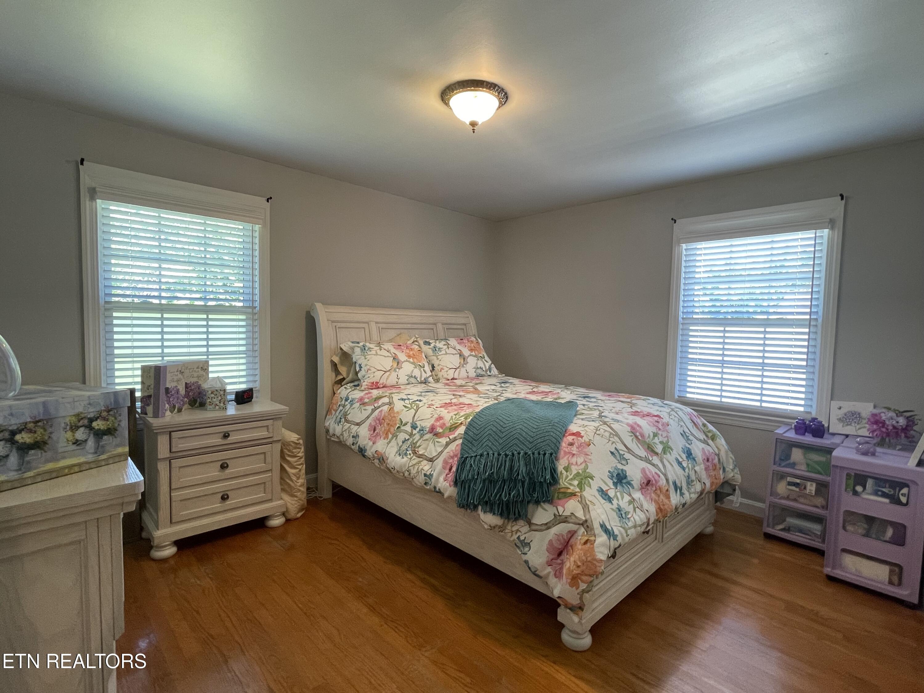 217 W Hicks Street Clinton TN 37716