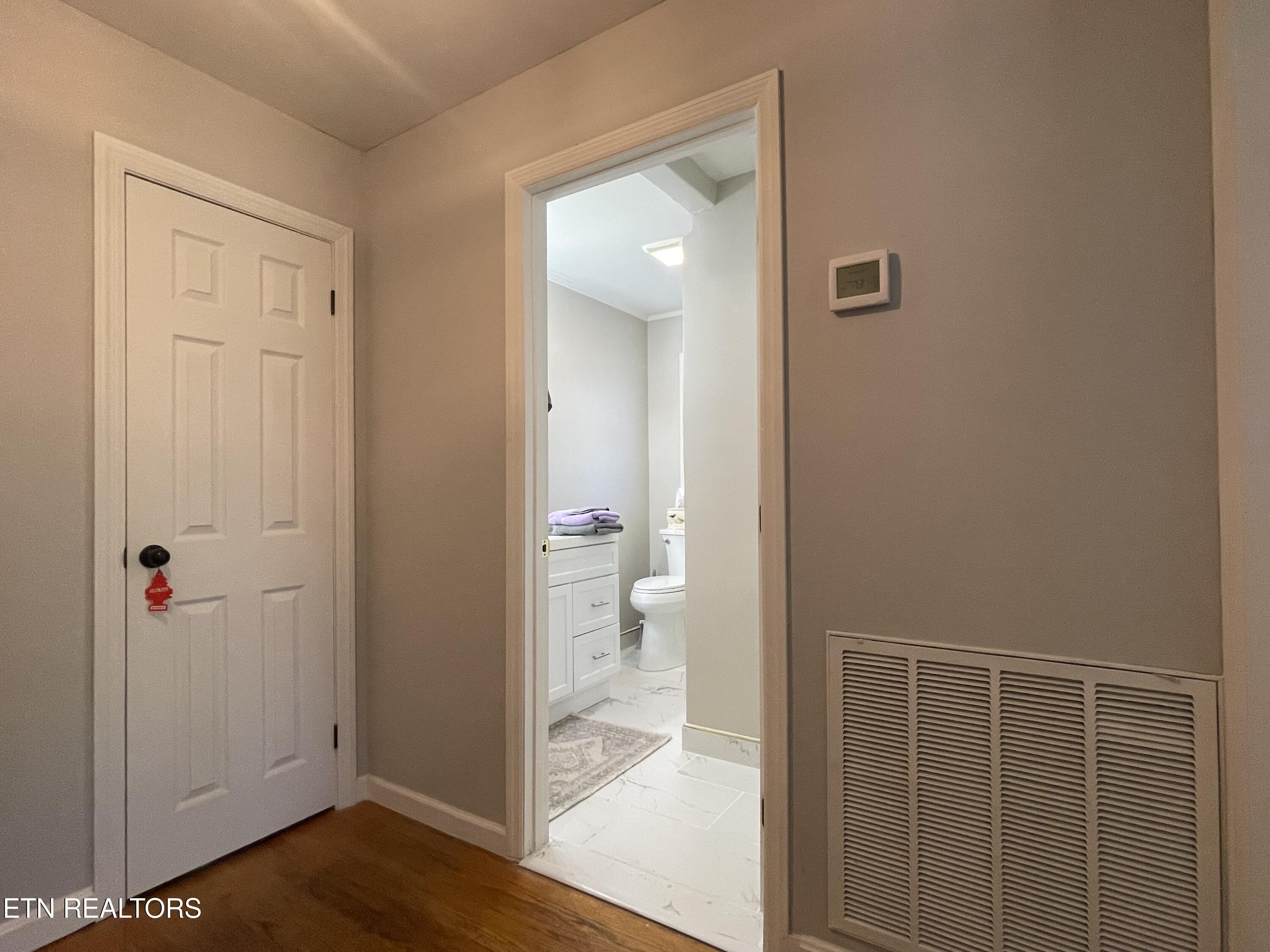 217 W Hicks Street Clinton TN 37716