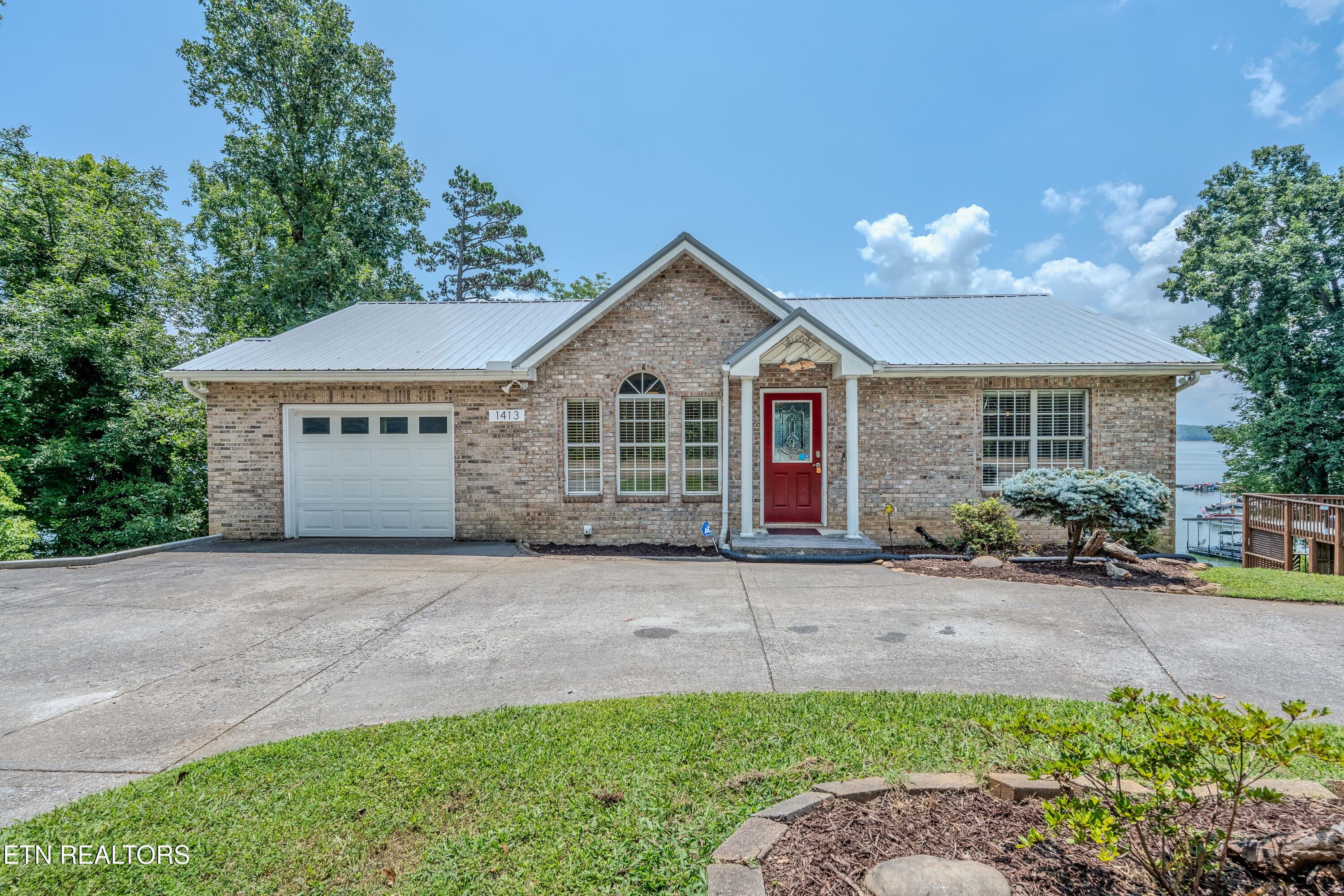 1413 Highway 139 Dandridge TN 37725
