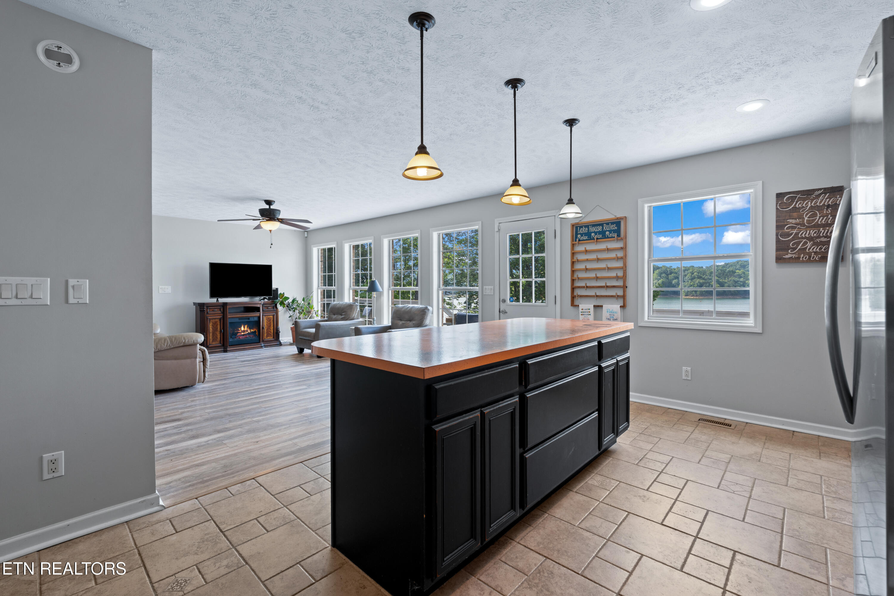 1413 Highway 139 Dandridge TN 37725