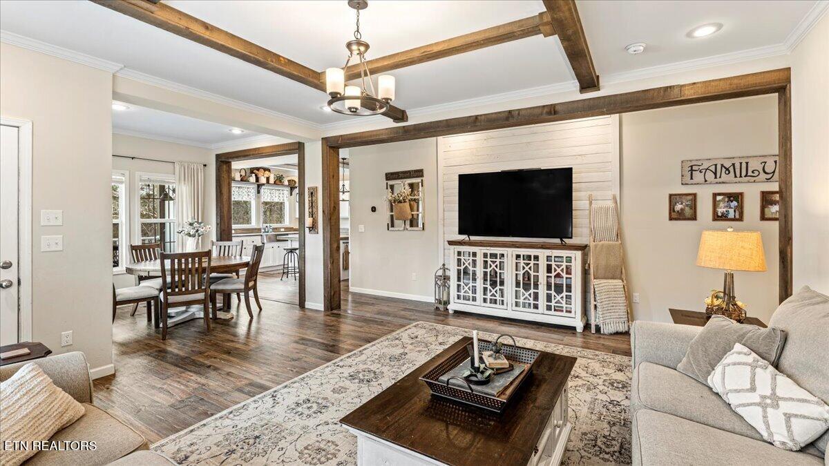 361 Walnut Creek Road White Pine TN 37890