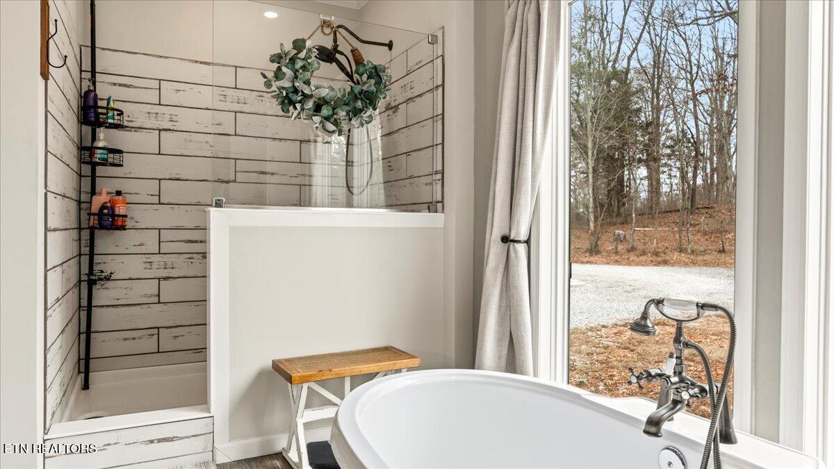 361 Walnut Creek Road White Pine TN 37890