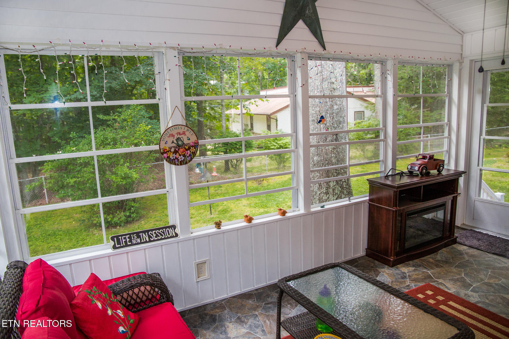 20 Black Oak Circle Crossville TN 38558
